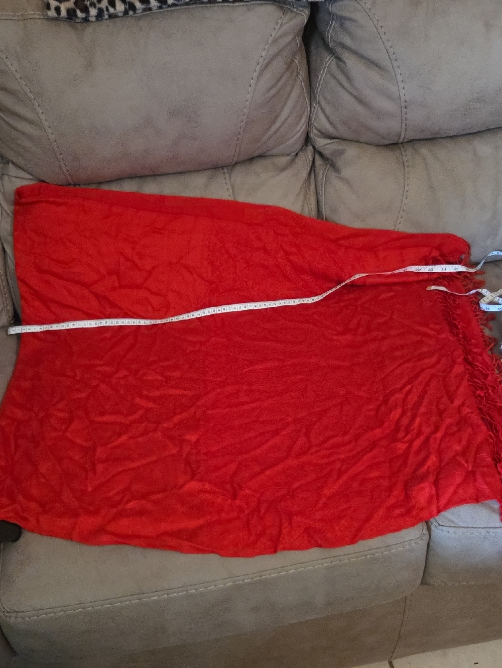 D&Y Red Lightweight Fringe Scarf Wrap Very Soft